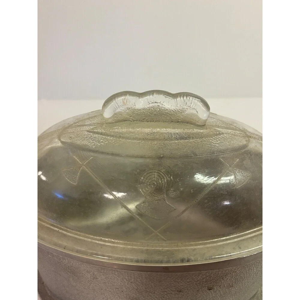 Guardian Service Triangular Casserole Pot Forged Aluminum Heart Shape Glass Lid